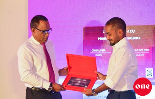 Progressive coalition in loyalty card eh tha'aarafu kohffi, Furathama card Raees Yameen ah