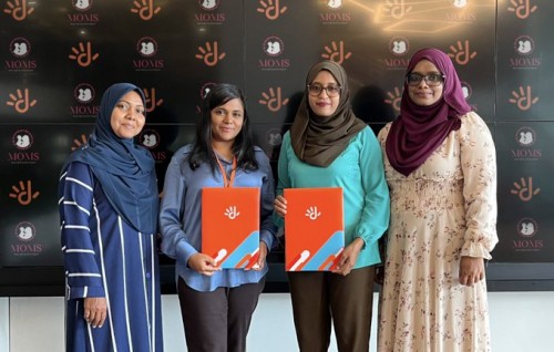 MOMS jamiyyaa ge ''back to school 2022'' programme ah Dhiraagu ge ehee
