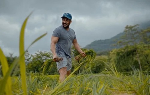 Harufa vihalumaa gulhigen Salman Khan hospital gai admit koh faruvaa dheefi