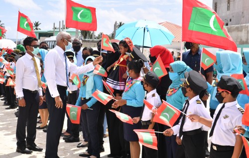 Dhaulathuge issverinnah maruhabaa kiyan dharivarun nuneren Raees angavaifi