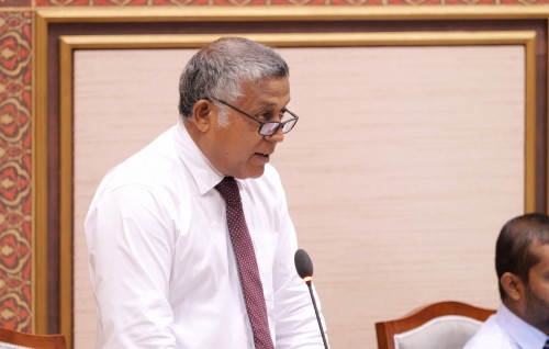 Male uthuru faraathu bodu thakurufaanu magu fulhaakoh alun hadhanee