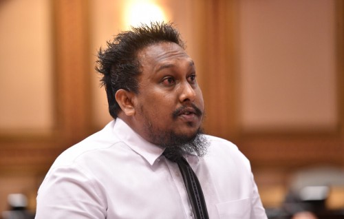 Member Nasheed ah hamalaadheyn ulhunu meehaage bandhah 30 dhuvas