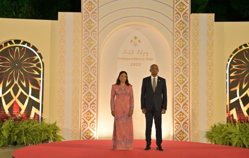 Raees ge dhe kan'balun minivan dhuvahuge rasmee bahdhalu kurehvun baavvavaifi