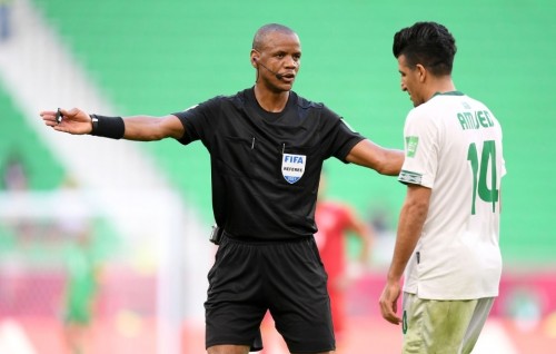 Belgium match ge refree akee varah andhiri maazee'ehgge verieh!