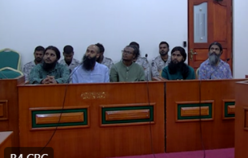 Nasheed ah dhin bomuge hamalaa: Thahumeen akee amillayah liyegen ulhey khuthubaa akun kaiveni kohdhey meeheh!