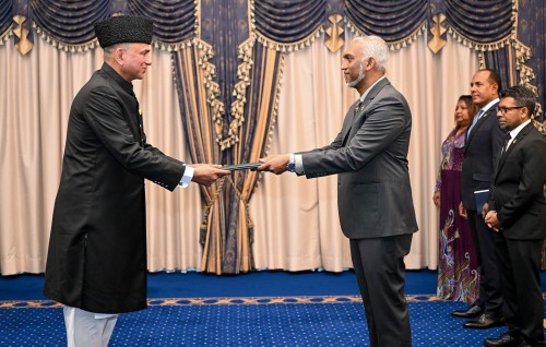 Pakistan ge aa safeeru, safeeru kamuge faikolhu Raees Dr. Muiz ah aruvaifi