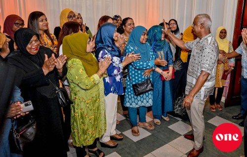 One Photo: Raees Solih Male' ge rayyithun aa bahdhalu kurehvun