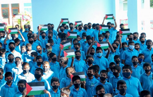 Israel ah thaaeedhu kuri Hanimaadhoo school ge India teacher aku an'buraa gaumah fonuvaalanee