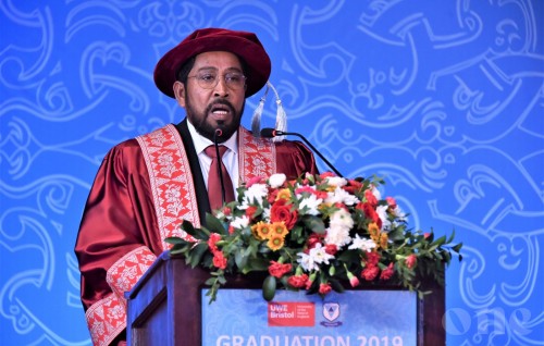 Gaumu tharagee vaan beynun nama meehun binaa kuran kuraa heydha ithuru kuran jehey: Qasim