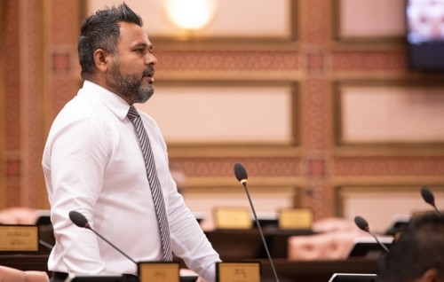 Hukuru dhuvahuge muzaaharaain hayyarukri meehun dhookollan govaalai hushahelhi massal beyfrukollaifi