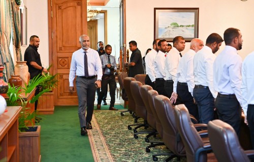 Raajjein libey beyhakee fenvaru rangalhu beys kamugai hedhumah Raees ninmavaifi