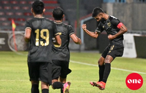 Eagles in fahathun arai Buru balikoffi