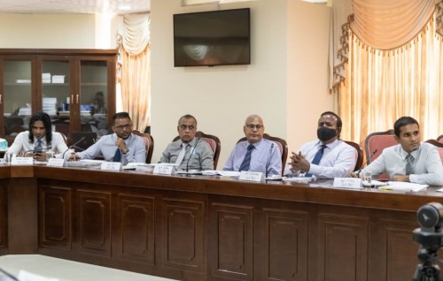 Dollar ge kalhu baazaaru huttuvumah anna aharun feshigen aa gavaaidhu thakeh thanfeezu kuraanan: Governor