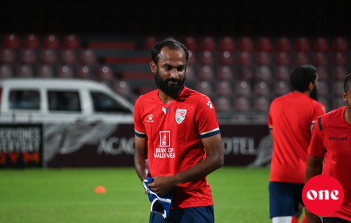 Aniyaage sababun Chumpu aai Naaim squad in beyrukoh, Yaambe team ah