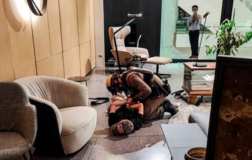 Hamalaage irukolheh kureen aharen Siam Paragon gai, mi'ee dhemigen anna silsilaaehgge bolheh