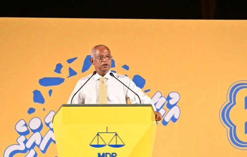 Tharaggee ge siyaasatheh hifaigen aiss thibee hama ekani alhugandumen: Raees