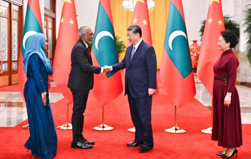 Ehen gaumuthakun Raajjey ge dhaahilee kankamah nufoozu foaruvaigen nuvaane: China