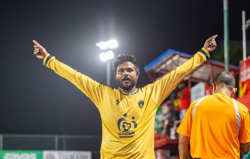Maduvvari ah ummeedhee molheh, Dhiggarun champion Mulakaa evvarukoffi