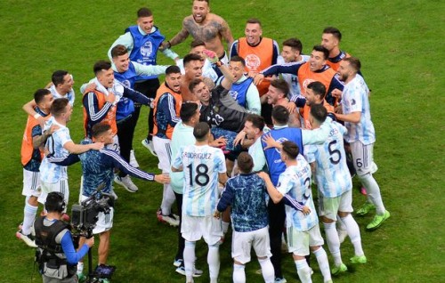 Argentina final ah, ''hero'' akee 3 penalty mathakuri Emiliano