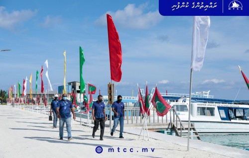 Ukulhahu b'ndharu mashroou anna aharuge January gai ninmaaleveyne: Azim