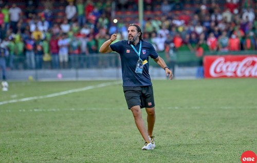 Nepal coach kamugai kurin huri Muthairi, Lanka gaumee team aa havaaluvejje