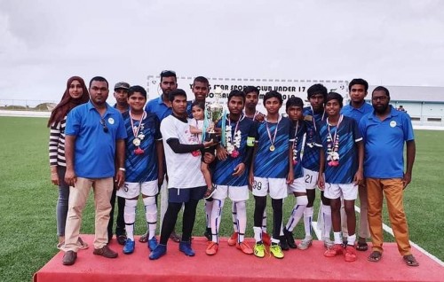 Dh. Meedhoo Young Star Sports Club ge 16 aharun dhashuge football mubaaraiyy mi aharuves baavvanee