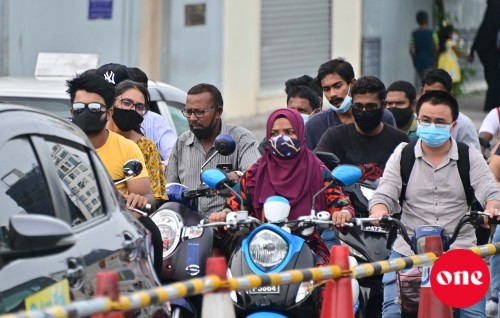 Meehun dhiriulhey hurihaa rashehhgai mimahu 7 vana dhuvahun feshigen mask alhan jehey gothah hamajahhsaifi