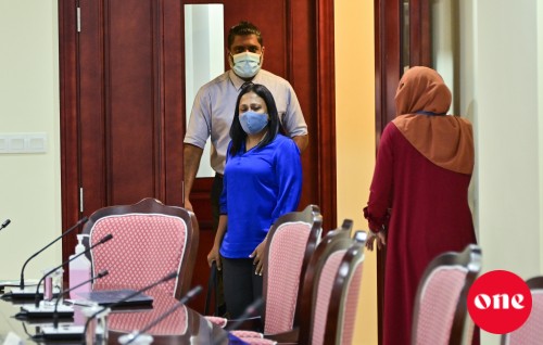 #OnePhoto : Majilis ge igthisaadhee committee ah Minister Zaha haazirukurun