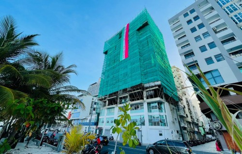 Yameen ge kolhuge beyrugai ''India Out'' jahaafaivaa bodu banner eh harukohfi