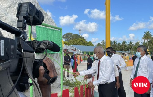 Raees, Himandhoo bandharu hulhuvaidhehvaifi