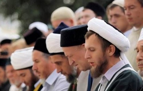 Adhuge dhuniye: Crimea akee Rooseenge thaneh nooneve, Ukrain ge thanehvves nooneve. Muslimunge thanekeve.