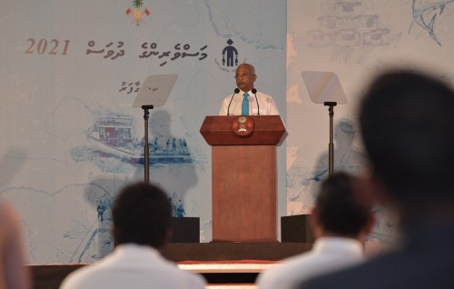 Raajjey ge sarahahdhu belehetteyne varuge madhadheh libumakee kuvverin ah kehvaa varuge kameh noon: Raees