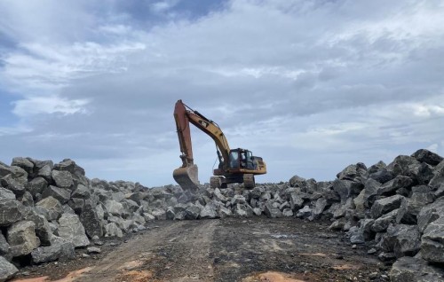Hanimaadhoo ban’dharu tharahgee kurumah beynunvaa bodu hilaige dhevana barge, project site ah gengossfi