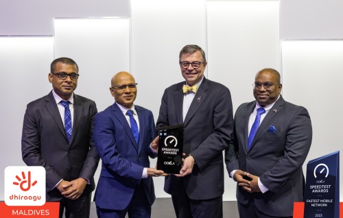 Raajjeyge enme haluvi mobile network ge award anehkaaves Dhiraagu ah