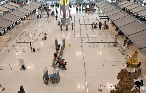 Two immigration officers in Thailand test positive to Covid-19, cancels visa on arrival for 18 countries