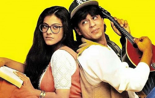 Shahrukh ah thahuniyaa nukiyumun Kajol ah faadukiyun: Kajol bunanee enme beynunvi hadhiyaa libihjje kamah