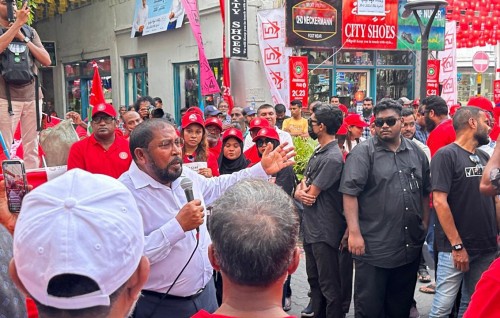 German fenvaruge hospital eh hadhaidheyne kamuge vaudhaa eku Qasim vidhaalhuvee vote dheynvee ihulaastheri candidate ah kamah
