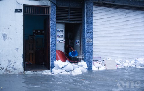 Kaarisaathakaa gulhigen dhey ehee bodukohffi