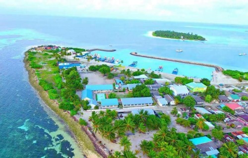 L. Maamendhoo 2 bidheysee ehge dhemedhu hingi maaraamaaree ehgai 2 meehunves zaham vejje