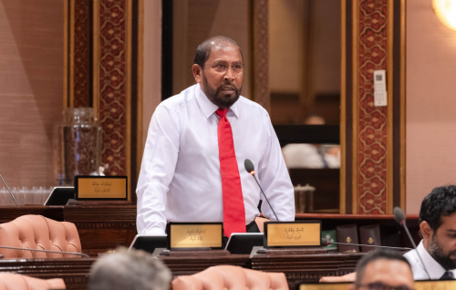 Riyaasee inthihaabaa dhimaakoh MDP in vazeefaathah bahaalee dhoani faharah mahah ves nufurey minvarah: Qasim