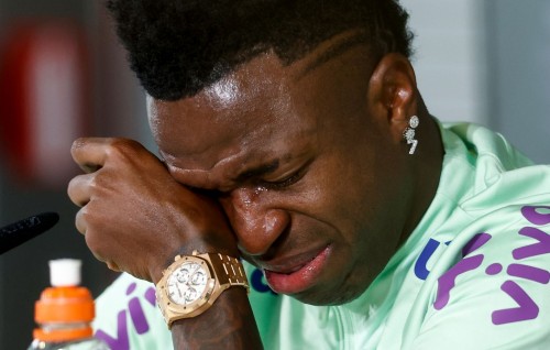 Vinicius karuna aaeku: Nasleegothun dhimaakuriyas Spain dhuleh nukuraanan