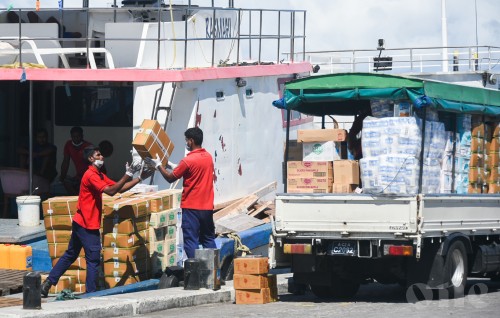 T-jetty ah kairi kuraa ferry thakun anekkaa ves 10 rufiyaa nagan fashanee