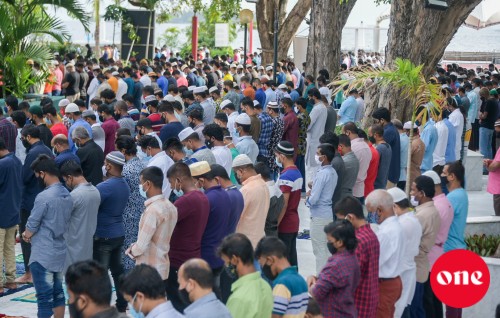 Male' ge miskiythakugai gaidhurukamaa eku jamaa athugai tharaavees namaadhu kuraane