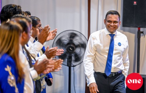 Haalugai ulhey meehunah eheevumah Nazim ge sarukaarehggai 1 Billion Rufiyaafe fund eh!