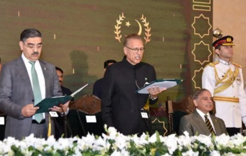 Adhuge dhuniye: Pakistan ge inthikhaabu laskurumakee konbaehgge maslahathaa gulhifaivaa kameh?