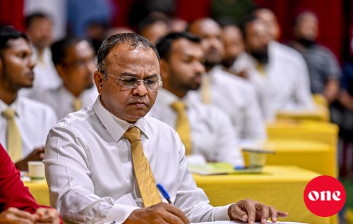 Inthi akee meehun govaigen ulhumuge hunaru huri beyfulheh noon, Fayyaz akee gaabilu hinguntherieh: An'dhun Hussain