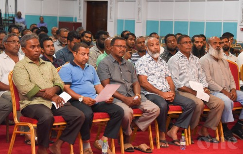 Public forum on taxi fare: Drivers ask for 100 MVR, public wants no more than 75