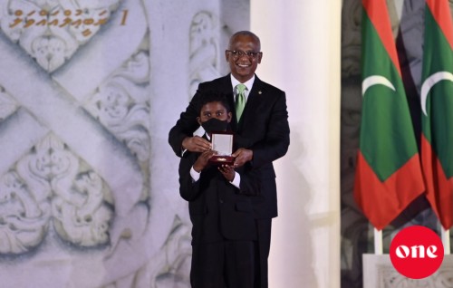 Haassa inaam 11 beyfulhakah, 1 vana dharajaigai faas vi 11 haafiz akah medal