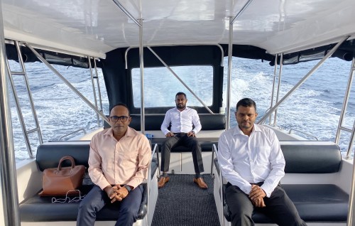 Vakeelunnaa bahdhaluvun ves Raees Yameen ah han'guraama eh: Jameel