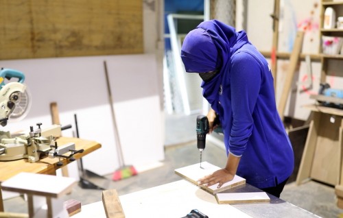 MPL inn ufehddhi dhivehi anhen carpenter, hihvvarugaives fenvarugaives miee namoonaaeh!